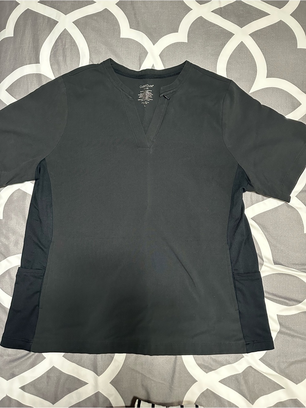 Cuddl Duds women’s Black Short Sleeve scrub top